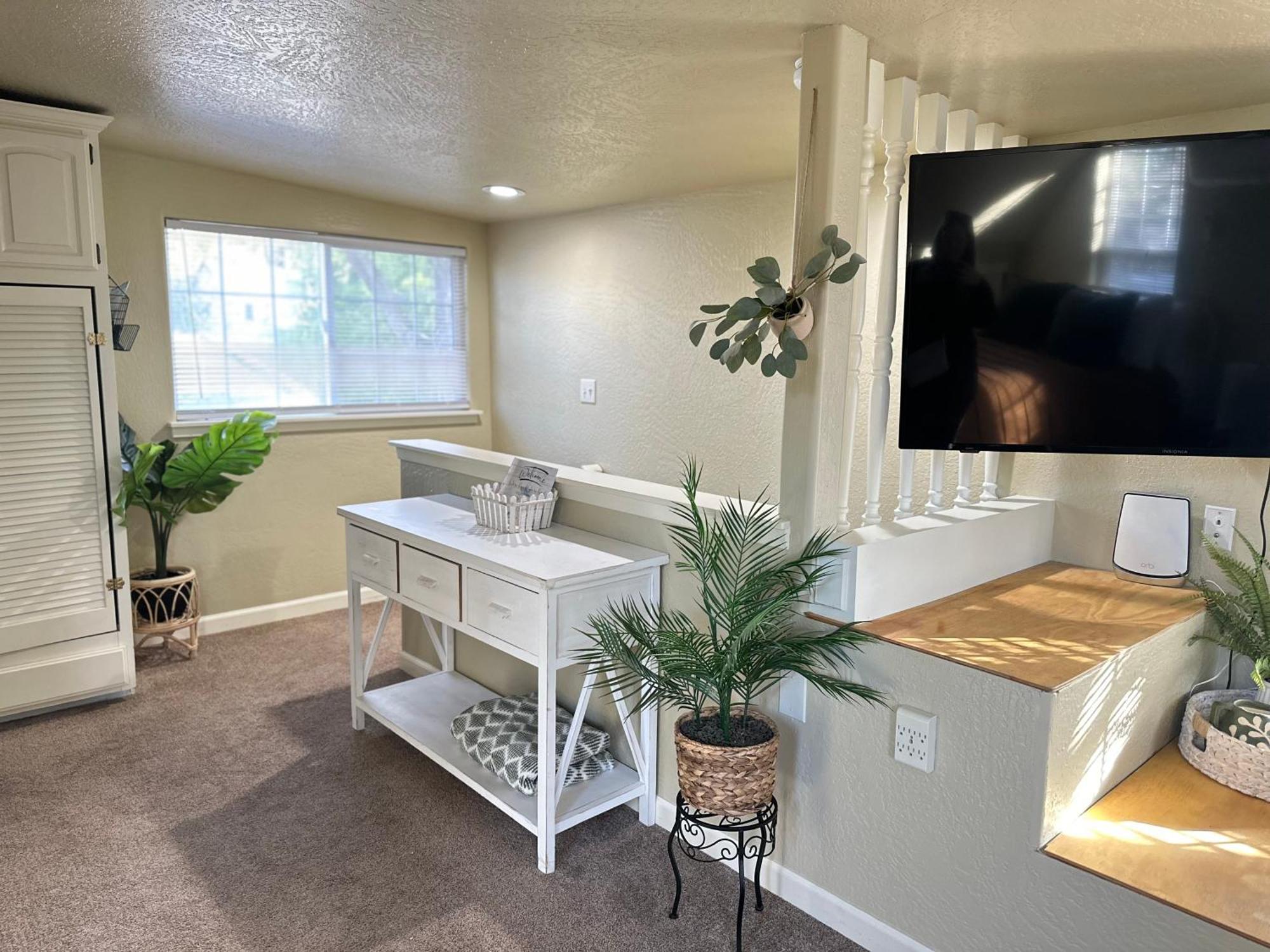 Near Downtown- Kitchen-Washerdryer-Parking Medford Exterior foto